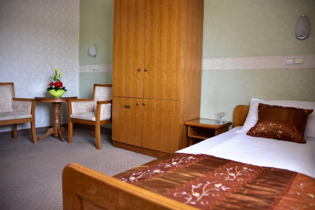 Hotel Lav 44/82