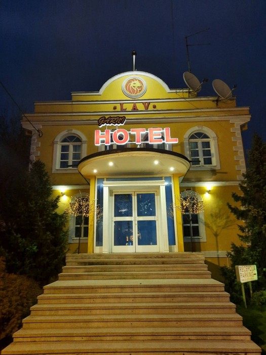 Hotel Lav 5/82
