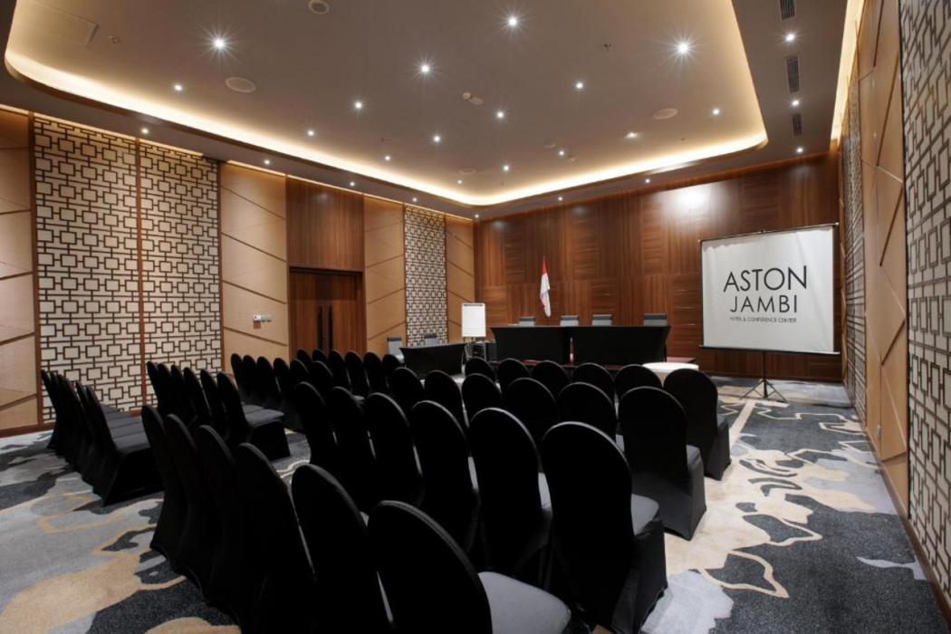 Aston Jambi Hotel & Conference Center 70/105