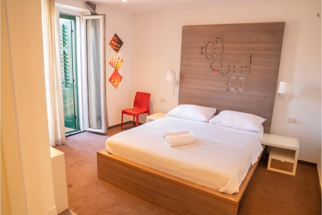 Slavija Culture Heritage Hotel 23/80