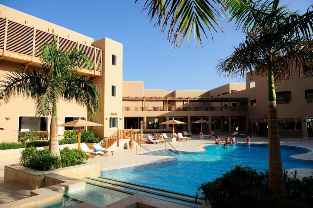 The Breakers Diving and Surfing Lodge in SOMA BAY