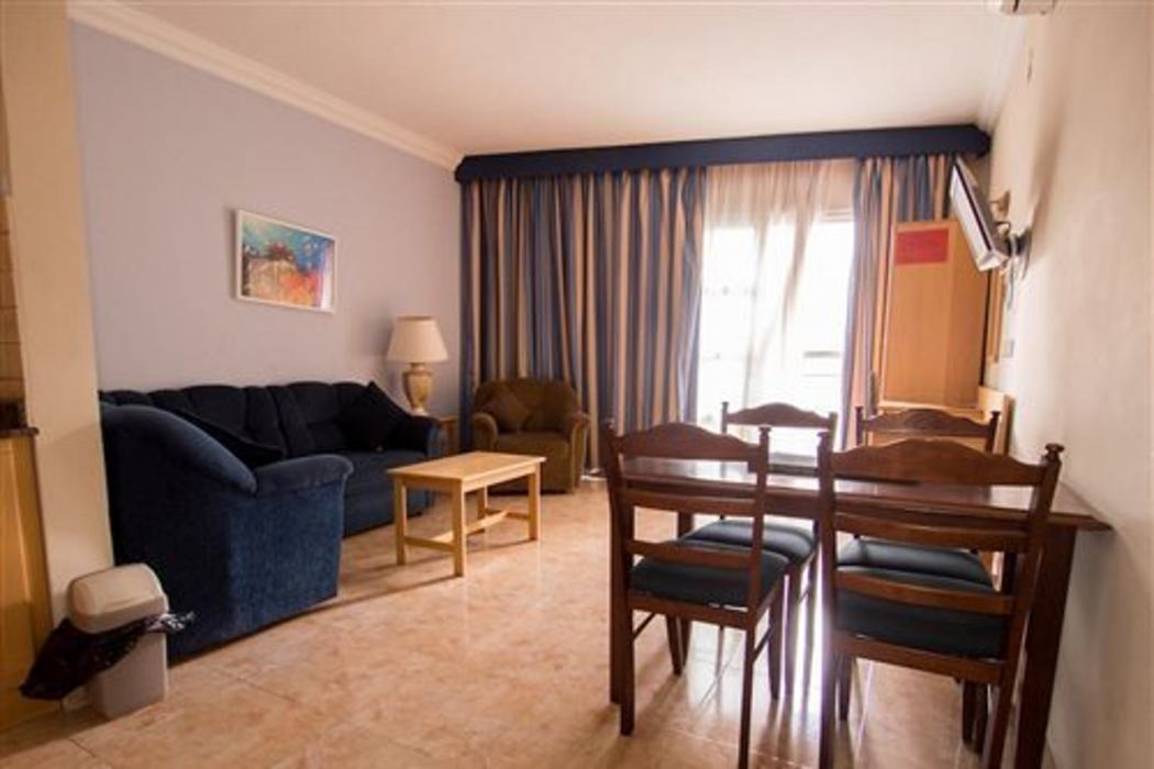 Block Hotel Rooms and Aparments 10/54