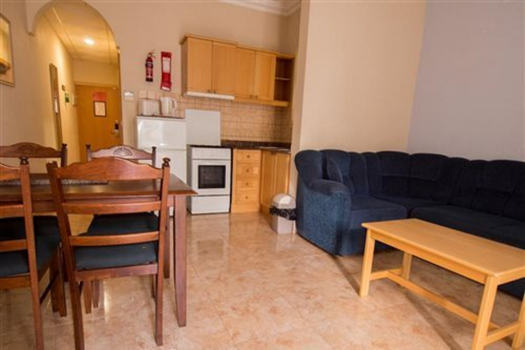 Block Hotel Rooms and Aparments 11/54