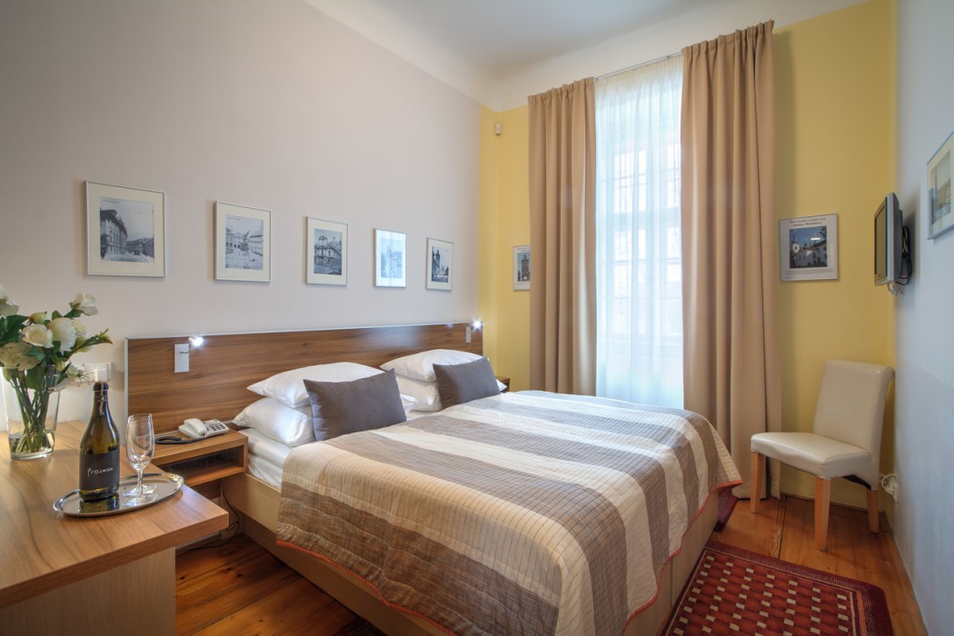Monastery Hotel 26/89