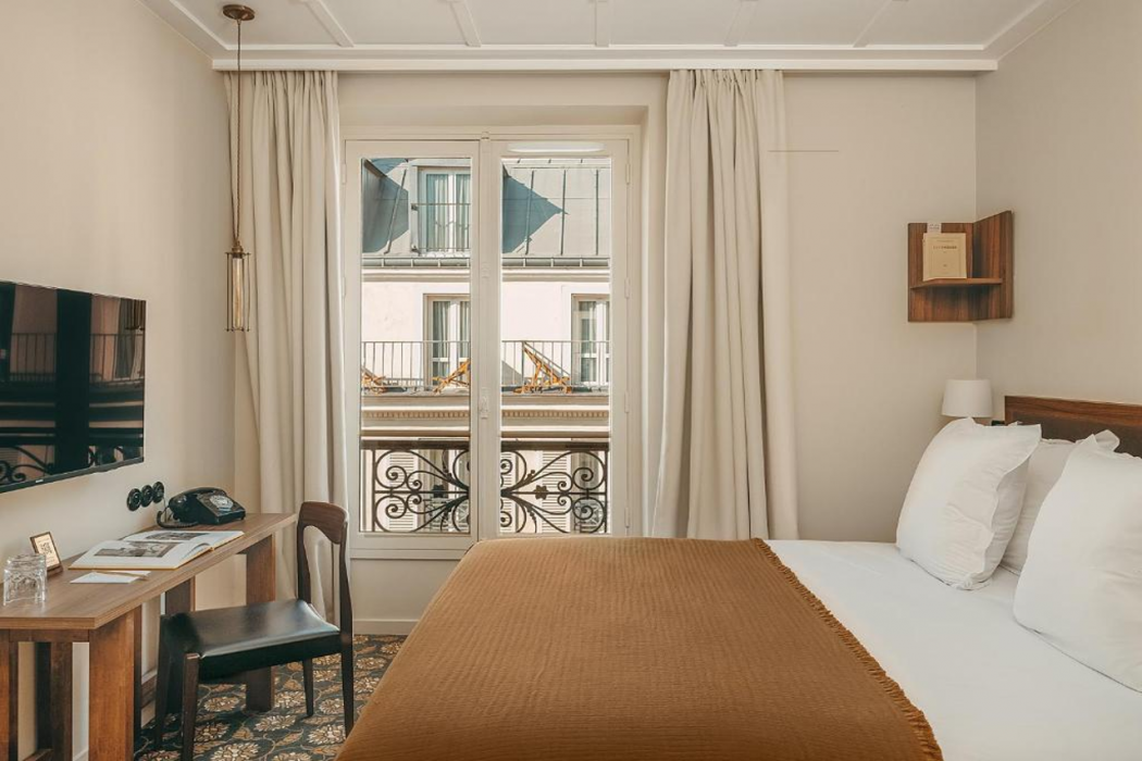 Hotel du Savoir 7/63