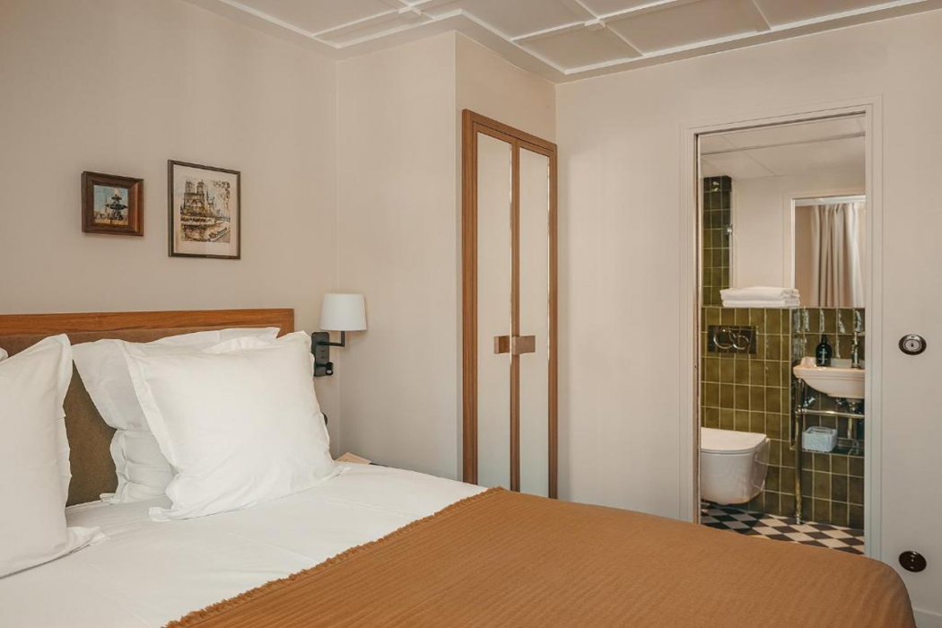 Hotel du Savoir 8/63