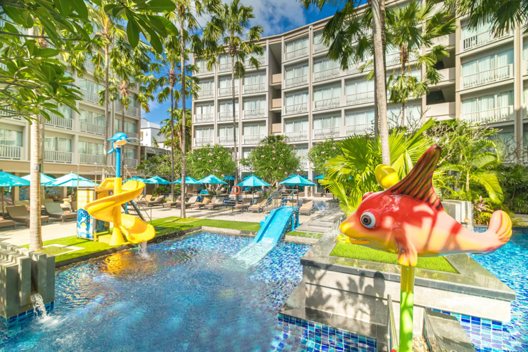 Swimming pool-spa