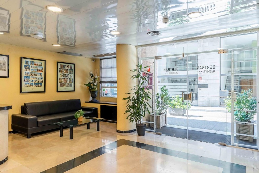 Aparthotel Bertran 8/109