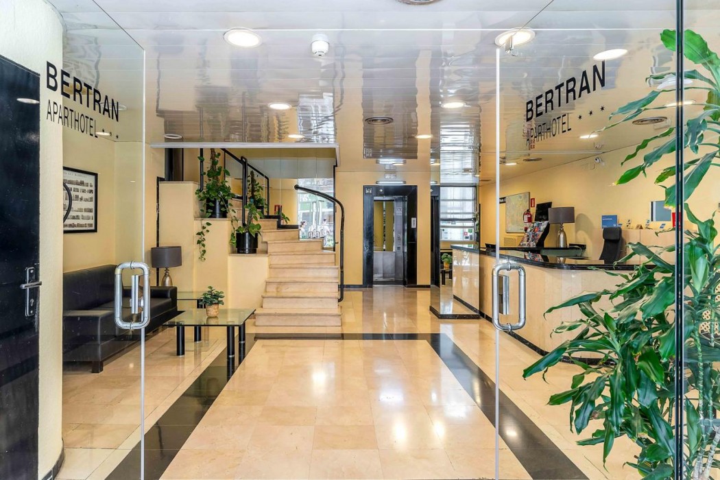 Aparthotel Bertran 9/109