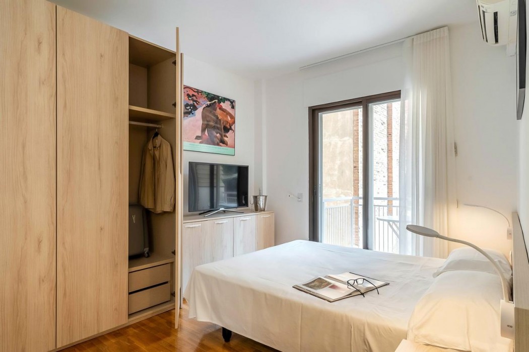 Aparthotel Bertran 51/109