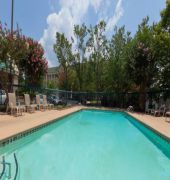 Holiday Inn Express Suites Atlanta Buckhead 12/25