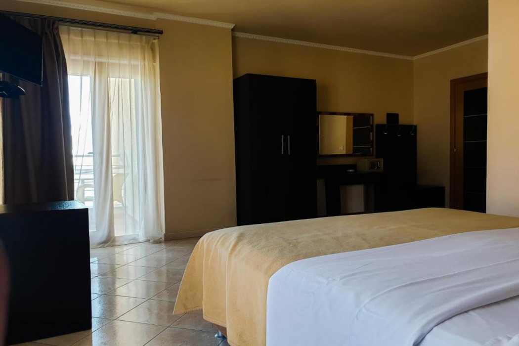 Hotel Nais Beach 10/26
