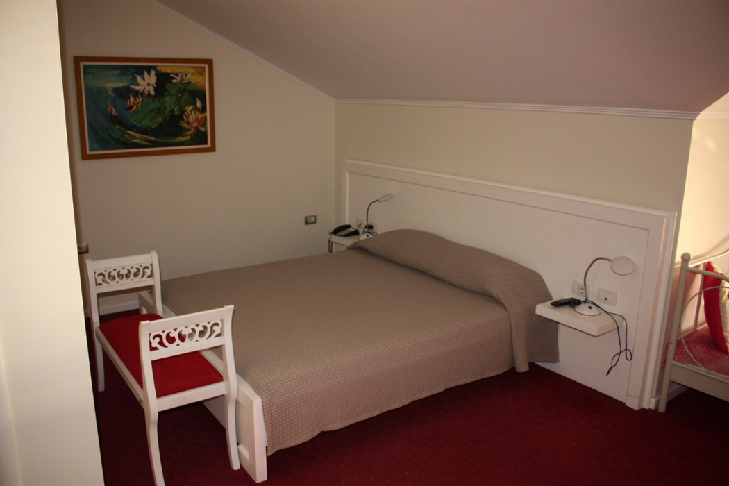Room at Vila Duraku, SARANDE